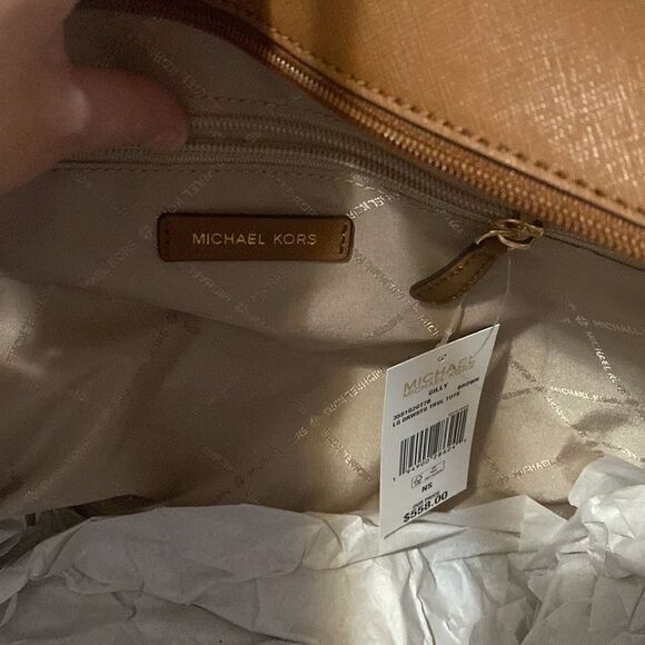 👜👜 Micheal Kors Brown Logo Gilly Drawstring Tote!! Brand New with Tags!! - Picture 7 of 8
